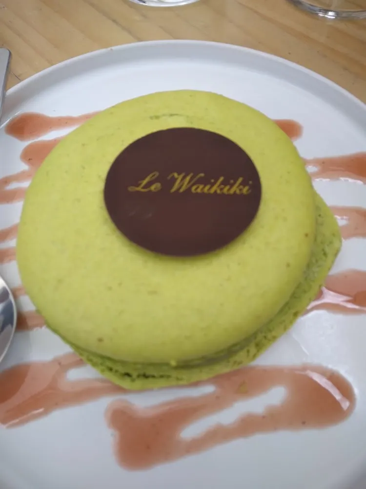 Macaron Cassis Pistache